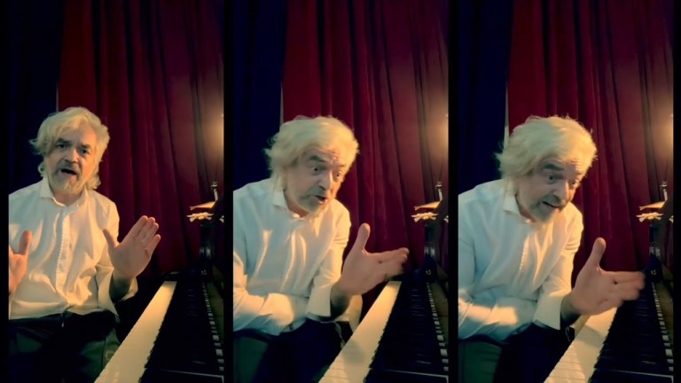 Morgan sbotta sui social: volete la mia mort3 mi avete rovinato la vita – Interviene Arisa Morgan sbotta sui social: volete la mia mort3 mi avete rovinato la vita – Interviene Arisa