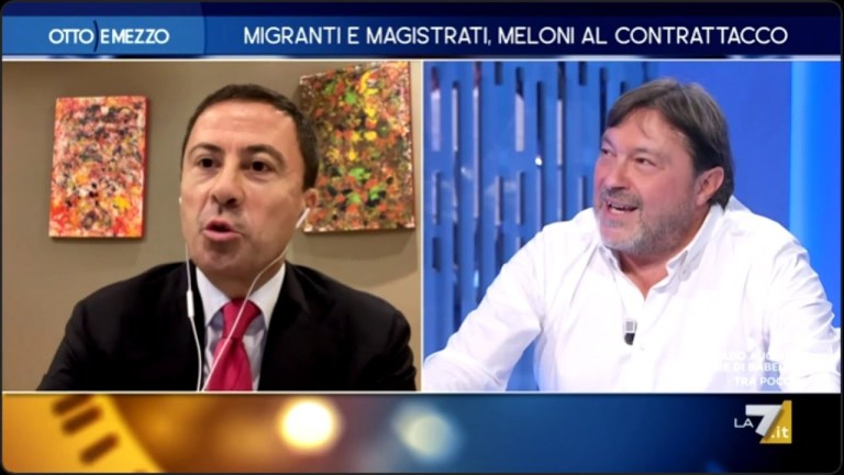 Bocchino show: “Tele-Maloni non esiste! Sigfrido ne è la prova” – Ranucci: “Stai mentendo e lo sai!” Bocchino show: “Tele-Maloni non esiste! Sigfrido ne è la prova” – Ranucci: “Stai mentendo e lo sai!”