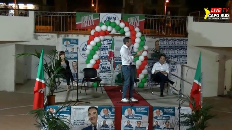 Roberto Occhiuto a Melito per sostenere – le liste di Forza Italia e di Forza Azzurri. Roberto Occhiuto a Melito per sostenere – le liste di Forza Italia e di Forza Azzurri.