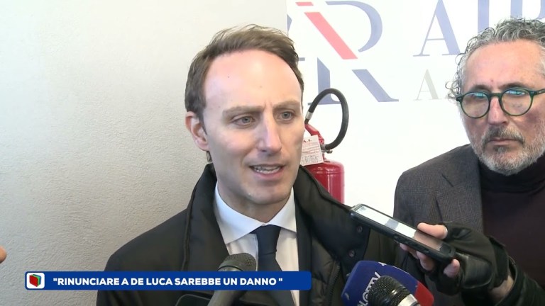 De Luca Jr “raccomanda” il padre: “Cambiare guida in Campania sarebbe un danno” De Luca Jr “raccomanda” il padre: “Cambiare guida in Campania sarebbe un danno”