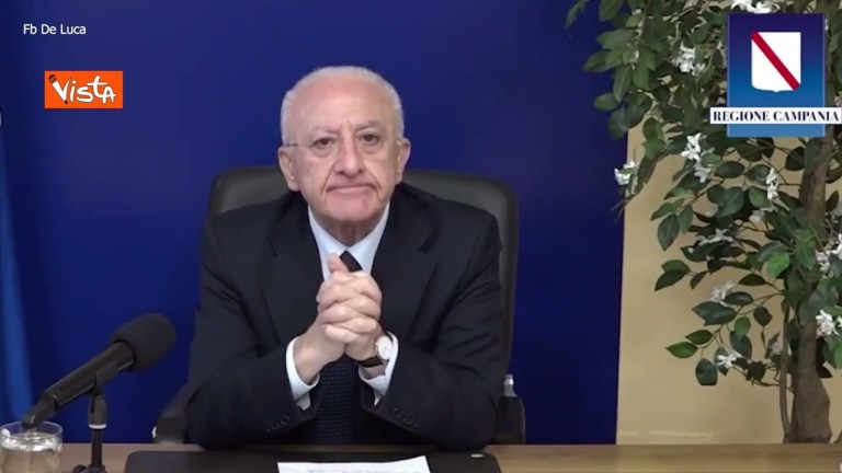 De Luca: “Putin è colpevole, ma l’Ucraina ha violato gli accordi di Minsk” De Luca: “Putin è colpevole, ma l’Ucraina ha violato gli accordi di Minsk”