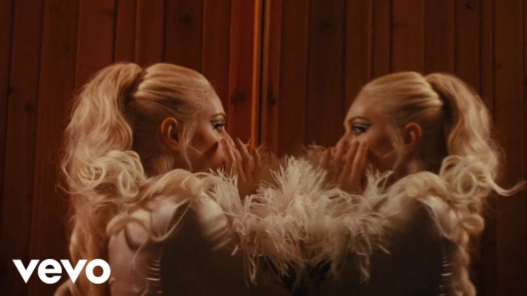 Angelica – Acqua ossigenata (Video Ufficiale) Angelica – Acqua ossigenata (Video Ufficiale)