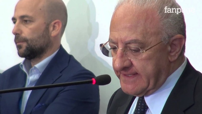 De Luca: “In due o tre anni libereremo la Campania della Terra dei Fuochi” De Luca: “In due o tre anni libereremo la Campania della Terra dei Fuochi”