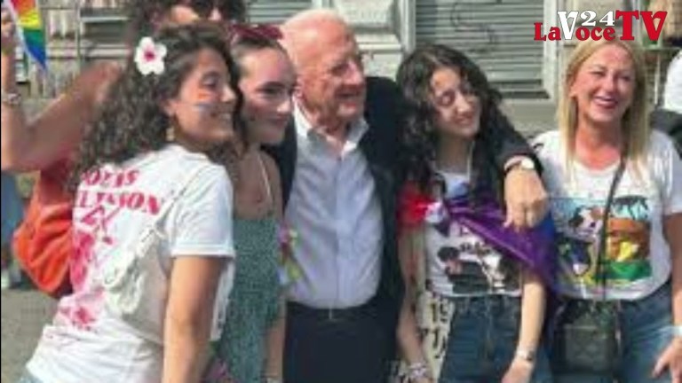 La News LaVoce24TV – Campania. Il monito del Presidente De Luca al Napoli Pride. La News LaVoce24TV – Campania. Il monito del Presidente De Luca al Napoli Pride.