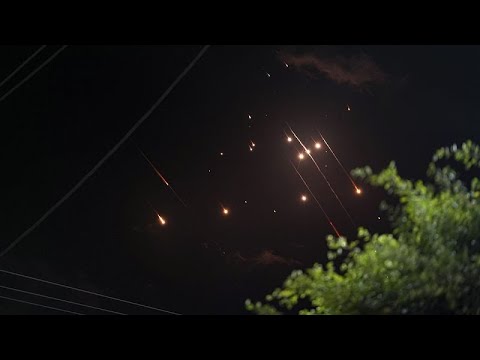 L’Idf colpisce ancora Beirut dopo i missili iraniani su Israele L’Idf colpisce ancora Beirut dopo i missili iraniani su Israele