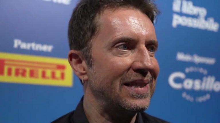 Intervista ad Andrea Scanzi alla quarta giornata della XXII edizione de Il Libro Possibile Intervista ad Andrea Scanzi alla quarta giornata della XXII edizione de Il Libro Possibile