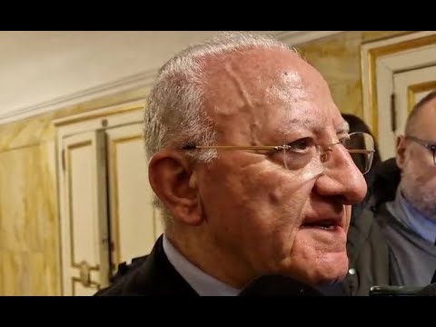 Giorno Memoria, De Luca: “Autorità col busto di Mussolini a casa” (27.01.25) Giorno Memoria, De Luca: “Autorità col busto di Mussolini a casa” (27.01.25)
