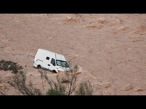 Spagna, la tempesta Martinho provoca danni diffusi e un’allerta inondazione Spagna, la tempesta Martinho provoca danni diffusi e un’allerta inondazione