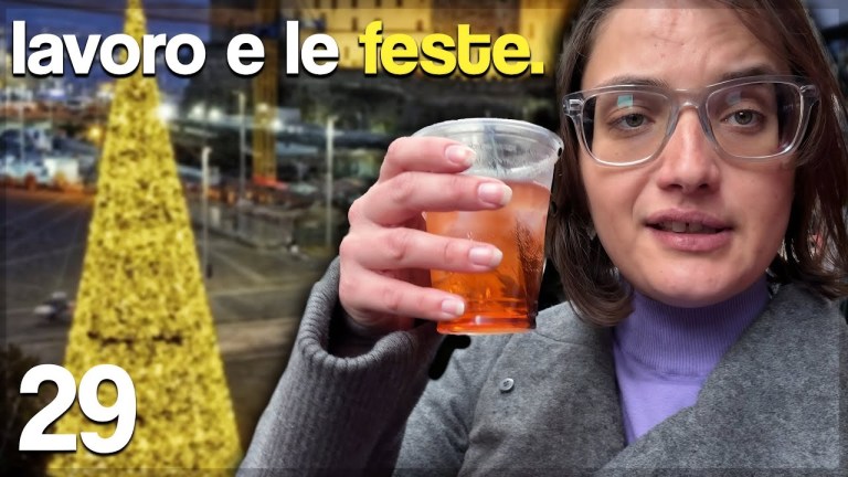 Lavoro anche durante le feste | Vita a Napoli EP.29 Lavoro anche durante le feste | Vita a Napoli EP.29