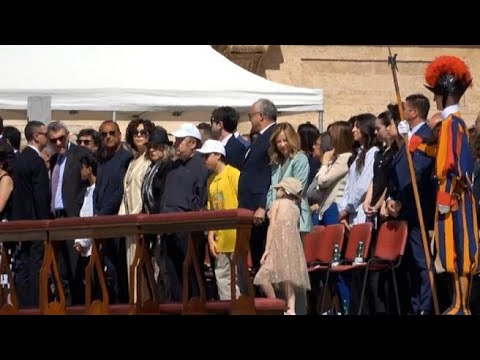 Giornata Mondiale Bambini, Meloni con la figlia Ginevra per la messa del Papa Giornata Mondiale Bambini, Meloni con la figlia Ginevra per la messa del Papa