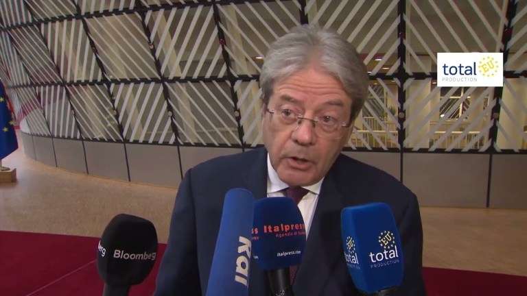 Economia, Paolo Gentiloni: “L’Italia è stata tra i Paesi che ha deciso l’emendamento al MES” Economia, Paolo Gentiloni: “L’Italia è stata tra i Paesi che ha deciso l’emendamento al MES”