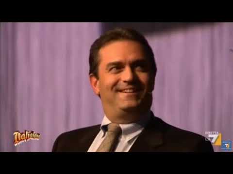 de Magistris e Crozza ci spiegano come i magistrati hanno i preliminari a letto de Magistris e Crozza ci spiegano come i magistrati hanno i preliminari a letto