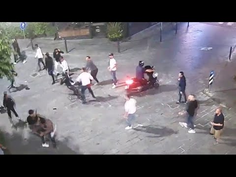 Cantù, violenta rissa a colpi di bottiglia tra 50 persone: tre feriti gravi Cantù, violenta rissa a colpi di bottiglia tra 50 persone: tre feriti gravi