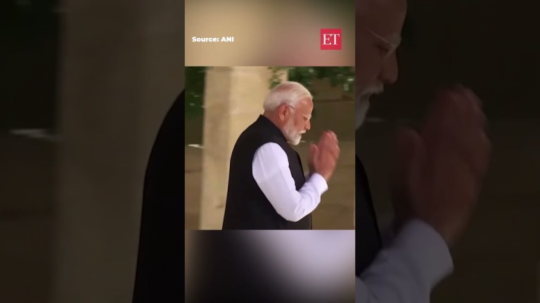 Italian PM Giorgia Meloni greets Narendra Modi with ‘namaste’ at G7 Summit Italian PM Giorgia Meloni greets Narendra Modi with ‘namaste’ at G7 Summit