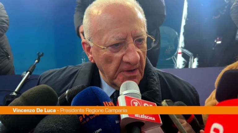 Napoli, De Luca “Se ci fanno lavorare Collana ok in un anno e mezzo” Napoli, De Luca “Se ci fanno lavorare Collana ok in un anno e mezzo”