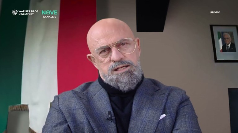 Maurizio Crozza è il Presidente Stefano Bonaccini | Fratelli di Crozza Maurizio Crozza è il Presidente Stefano Bonaccini | Fratelli di Crozza