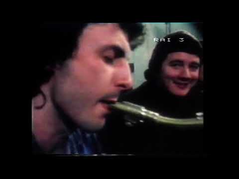 iFilmati. NON CANTA NAPOLI (3.a parte) iFilmati. NON CANTA NAPOLI (3.a parte)