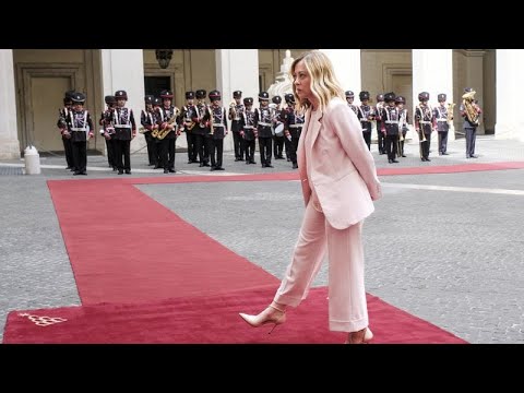 Elezioni europee, Giorgia Meloni mostra i muscoli a rivali e alleati: Fratelli d’Italia al 27% Elezioni europee, Giorgia Meloni mostra i muscoli a rivali e alleati: Fratelli d’Italia al 27%