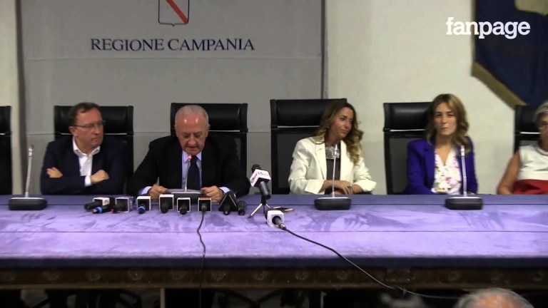 De Luca presenta la giunta: “Sobrietà, rigore e funzionalità” De Luca presenta la giunta: “Sobrietà, rigore e funzionalità”