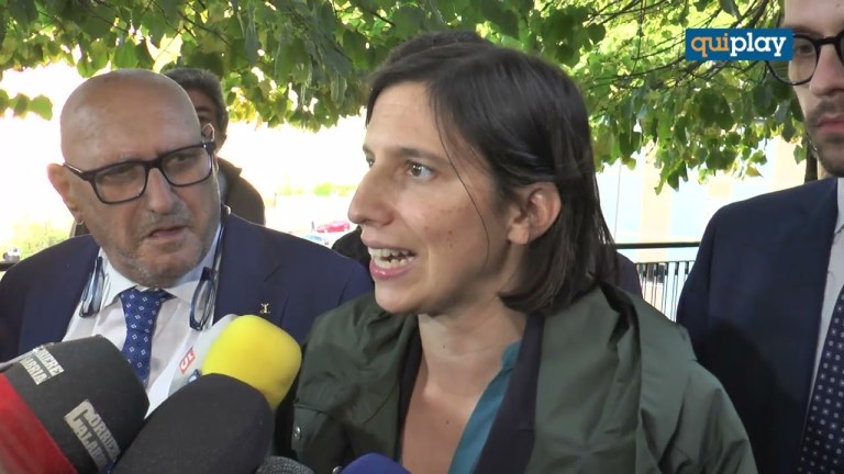 Pd: Elly Schlein a Mormanno «evitare lo spopolamento, straordinario sforzo dei sindaci» Pd: Elly Schlein a Mormanno «evitare lo spopolamento, straordinario sforzo dei sindaci»