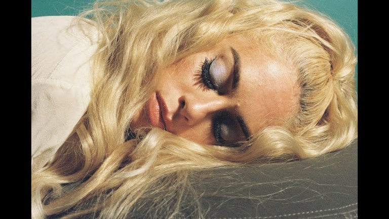 Angelica racconta ‘Sconosciuti Superstar’: «Non ho più bisogno di sovrastrutture» Angelica racconta ‘Sconosciuti Superstar’: «Non ho più bisogno di sovrastrutture»