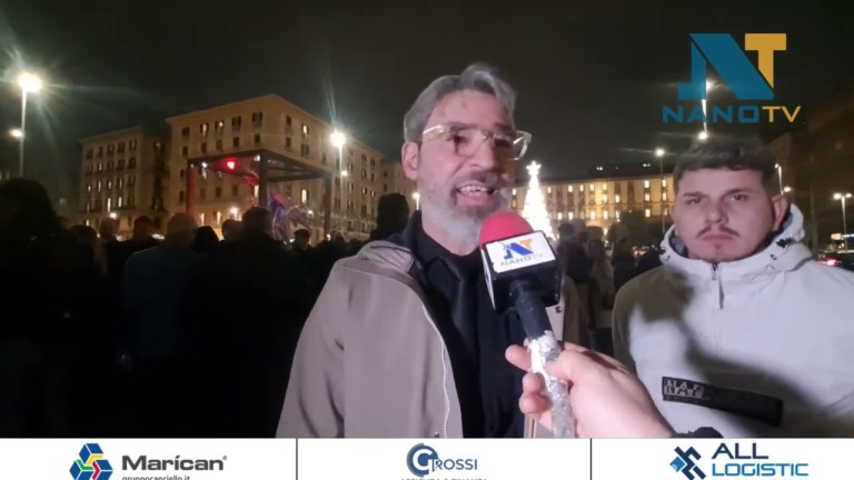 Napoli-Piazza Municipio- Inaugurata la”Natività napoletana” degli artigiani di S.Gregorio Armeno Napoli-Piazza Municipio- Inaugurata la”Natività napoletana” degli artigiani di S.Gregorio Armeno