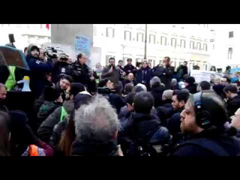 Massa Critica interveto sul Debito del Comune di Napoli Massa Critica interveto sul Debito del Comune di Napoli