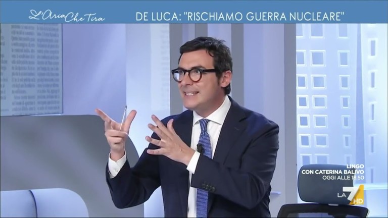 Manifestazione per la pace a Napoli, Vincenzo De Luca: “L’obiettivo è il ‘cessate il fuoco’, … Manifestazione per la pace a Napoli, Vincenzo De Luca: “L’obiettivo è il ‘cessate il fuoco’, …
