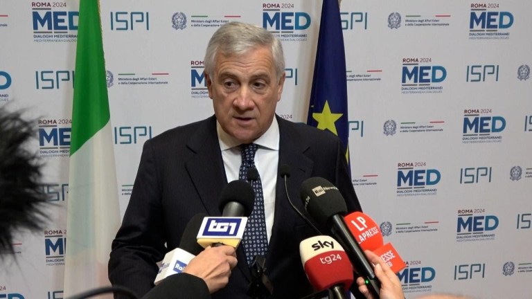Tajani: “Mandato di arresto Netanyahu non serve alla pace, cambiamo regole di ingaggio per Unifil” Tajani: “Mandato di arresto Netanyahu non serve alla pace, cambiamo regole di ingaggio per Unifil”