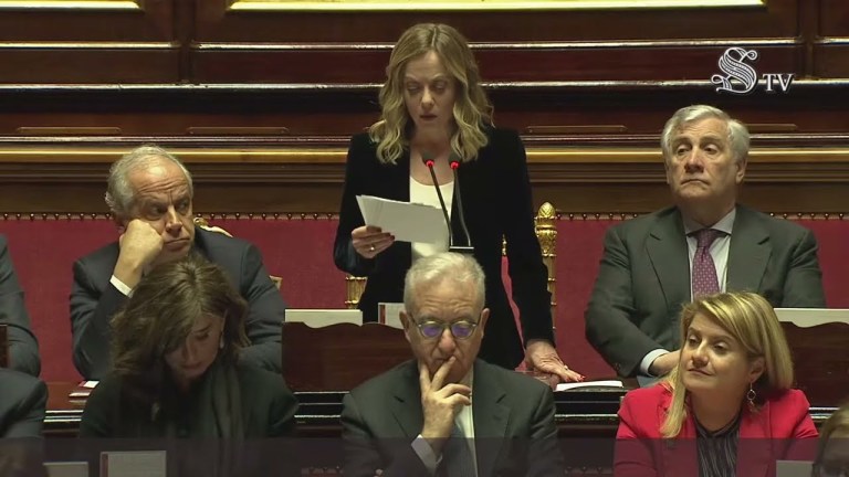 Adesso in diretta Giorgia Meloni interviene in Senato. Collegatevi Adesso in diretta Giorgia Meloni interviene in Senato. Collegatevi