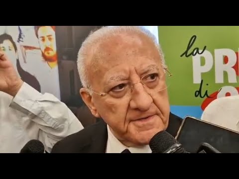 De Luca: “Ci autodenunciamo per presenza abusiva del Vesuvio in Campania” (05.06.24) De Luca: “Ci autodenunciamo per presenza abusiva del Vesuvio in Campania” (05.06.24)