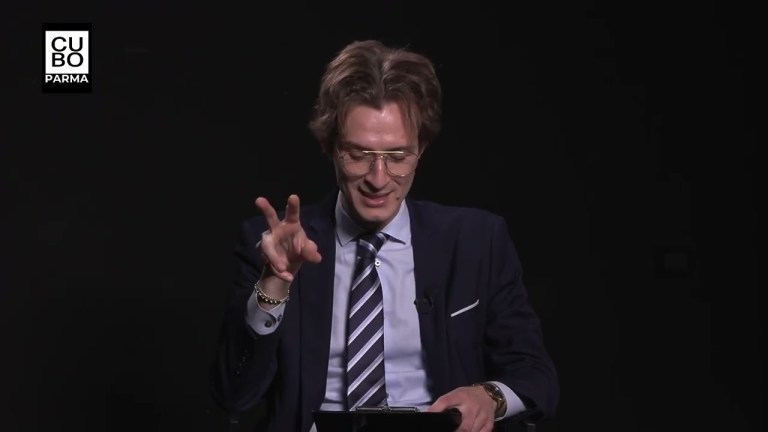 ROBERTO VANNACCI ospite di ANTIGONE ROBERTO VANNACCI ospite di ANTIGONE