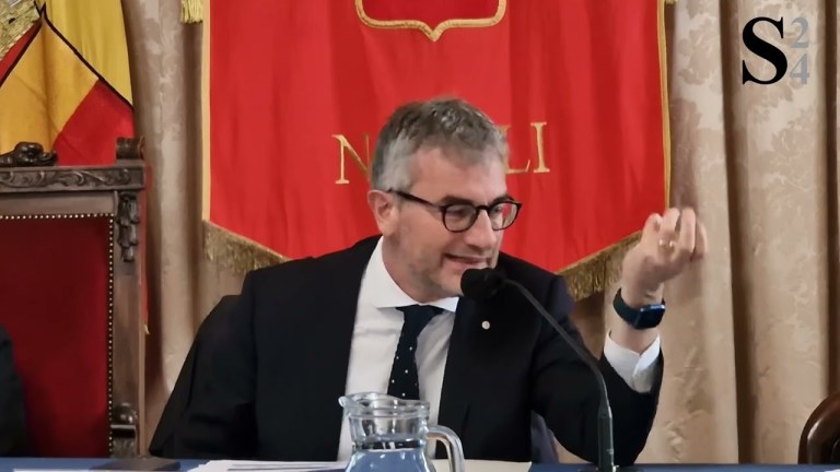 Il Comune di Napoli batte cassa: in arrivo un uragano di cartelle esattoriali Il Comune di Napoli batte cassa: in arrivo un uragano di cartelle esattoriali