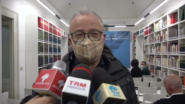 Bari, presentato libro di Rotondi ‘La variante Dc’: “Politica italiana orfana del suo partito faro” Bari, presentato libro di Rotondi ‘La variante Dc’: “Politica italiana orfana del suo partito faro”