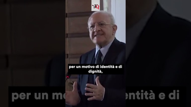DE LUCA CONTRO IL GOVERNO: “LA CAMPANIA NON SI VENDE” #news #shorts DE LUCA CONTRO IL GOVERNO: “LA CAMPANIA NON SI VENDE” #news #shorts