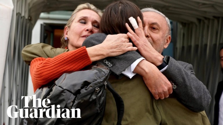 Journalist lands in Italy and greeted by Meloni after three weeks in detention in Iran Journalist lands in Italy and greeted by Meloni after three weeks in detention in Iran