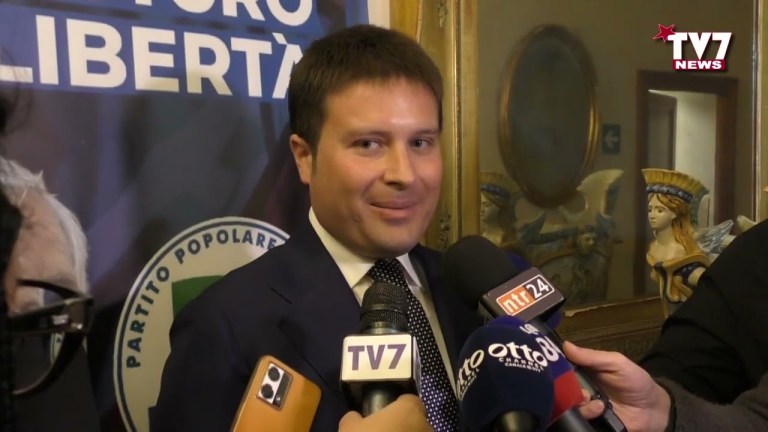 FORZA ITALIA. GRANDE PARTECIPAZIONE AL CONGRESSO PROVINCIALE DEL PARTITO AZZURRO FORZA ITALIA. GRANDE PARTECIPAZIONE AL CONGRESSO PROVINCIALE DEL PARTITO AZZURRO
