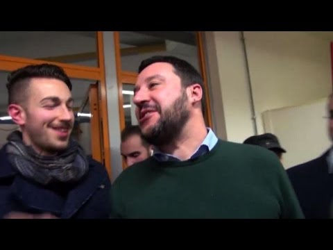 Matteo Salvini imita Crozza: “Tombini di ghisa” – Nude News Matteo Salvini imita Crozza: “Tombini di ghisa” – Nude News