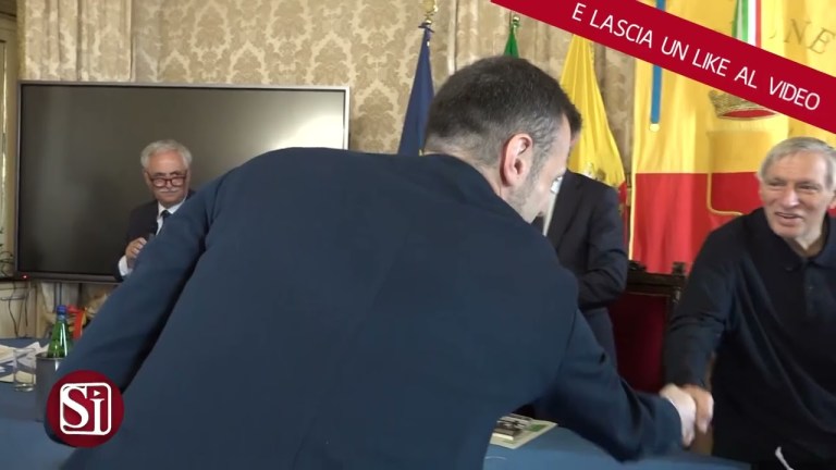 PREMIO NAZIONALE LAMBERTI, CERIMONIA AL COMUNE DI NAPOLI PREMIO NAZIONALE LAMBERTI, CERIMONIA AL COMUNE DI NAPOLI