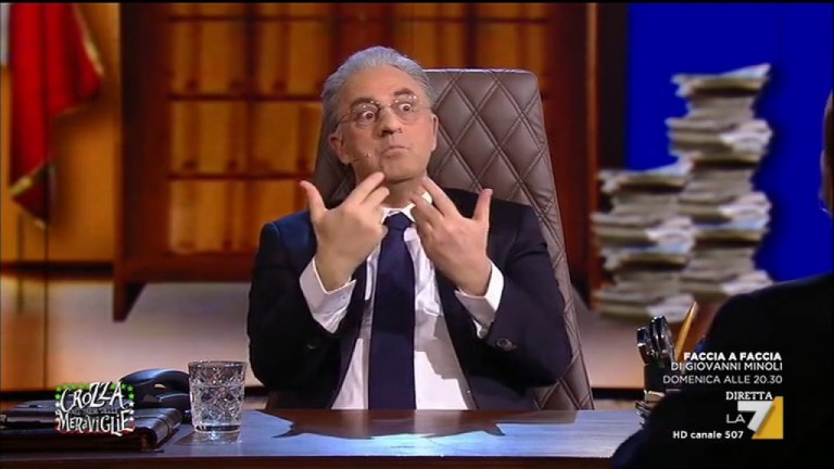 Crozza-De Luca: Basta col Sud del ‘Eeeeeeeeh con ‘sto sole vuoi lavorare!?’ Crozza-De Luca: Basta col Sud del ‘Eeeeeeeeh con ‘sto sole vuoi lavorare!?’