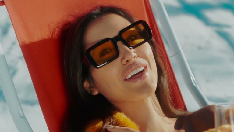 Ludwig, Dj Matrix – Madonna di Campiglio feat. J-Ax (Official Video) Ludwig, Dj Matrix – Madonna di Campiglio feat. J-Ax (Official Video)