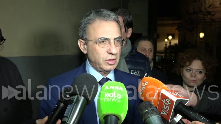 Plastic free, Costa: “Sarei felice se il comune di Napoli aderisse” Plastic free, Costa: “Sarei felice se il comune di Napoli aderisse”