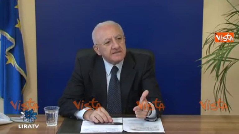 De Luca a Di Maio: “Luigino mi ha disturbato la cena” De Luca a Di Maio: “Luigino mi ha disturbato la cena”