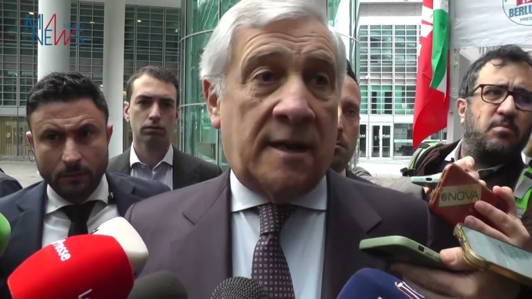 DELL’UTRI, TAJANI: NO ACCANIMENTO, ANCORA TENTATIVO TIRARE IN BALLO BERLUSCONI DELL’UTRI, TAJANI: NO ACCANIMENTO, ANCORA TENTATIVO TIRARE IN BALLO BERLUSCONI