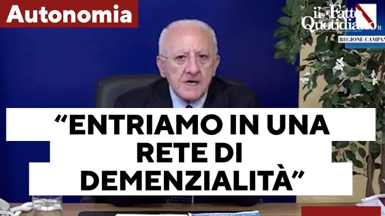 De Luca attacca l’autonomia differenziata: “Rete inestricabile di demenzialità” De Luca attacca l’autonomia differenziata: “Rete inestricabile di demenzialità”