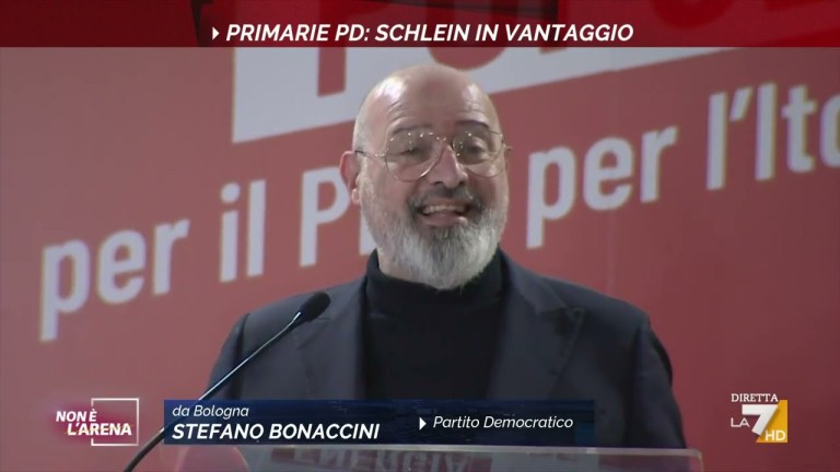 Pd, Stefano Bonaccini concede la vittoria a Elly Schlein: “Le ho fatto i complimenti” Pd, Stefano Bonaccini concede la vittoria a Elly Schlein: “Le ho fatto i complimenti”