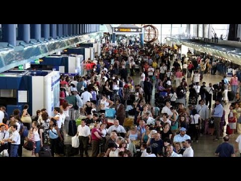 Boom di passeggeri all’aeroporto di Napoli, 16 giorni da bollino rosso | La prove del notizia Boom di passeggeri all’aeroporto di Napoli, 16 giorni da bollino rosso | La prove del notizia