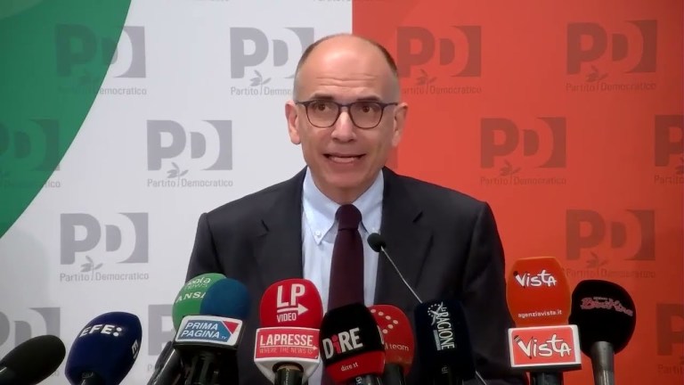 ENRICO LETTA NON SI RICANDIDA ALLA SEGRETERIA DEL PARTITO DEMOCRATICO ENRICO LETTA NON SI RICANDIDA ALLA SEGRETERIA DEL PARTITO DEMOCRATICO