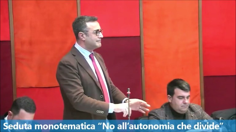 Autonomia Regionale Differenziata: Il No del Comune di Napoli Autonomia Regionale Differenziata: Il No del Comune di Napoli