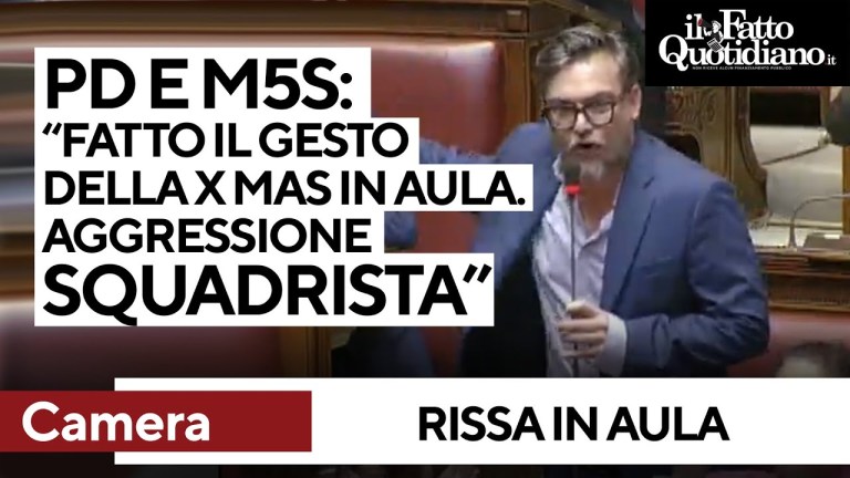 Rissa alla Camera, la protesta di M5S e Pd: “Fatto il gesto della X Mas, aggressione squadrista” Rissa alla Camera, la protesta di M5S e Pd: “Fatto il gesto della X Mas, aggressione squadrista”